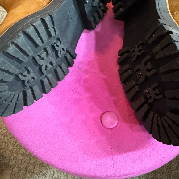 Women’s short boots in brown. Size 7 - Picture 4 of 4